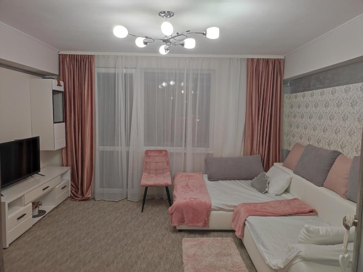 Midtown Apartment Oradea Exterior foto