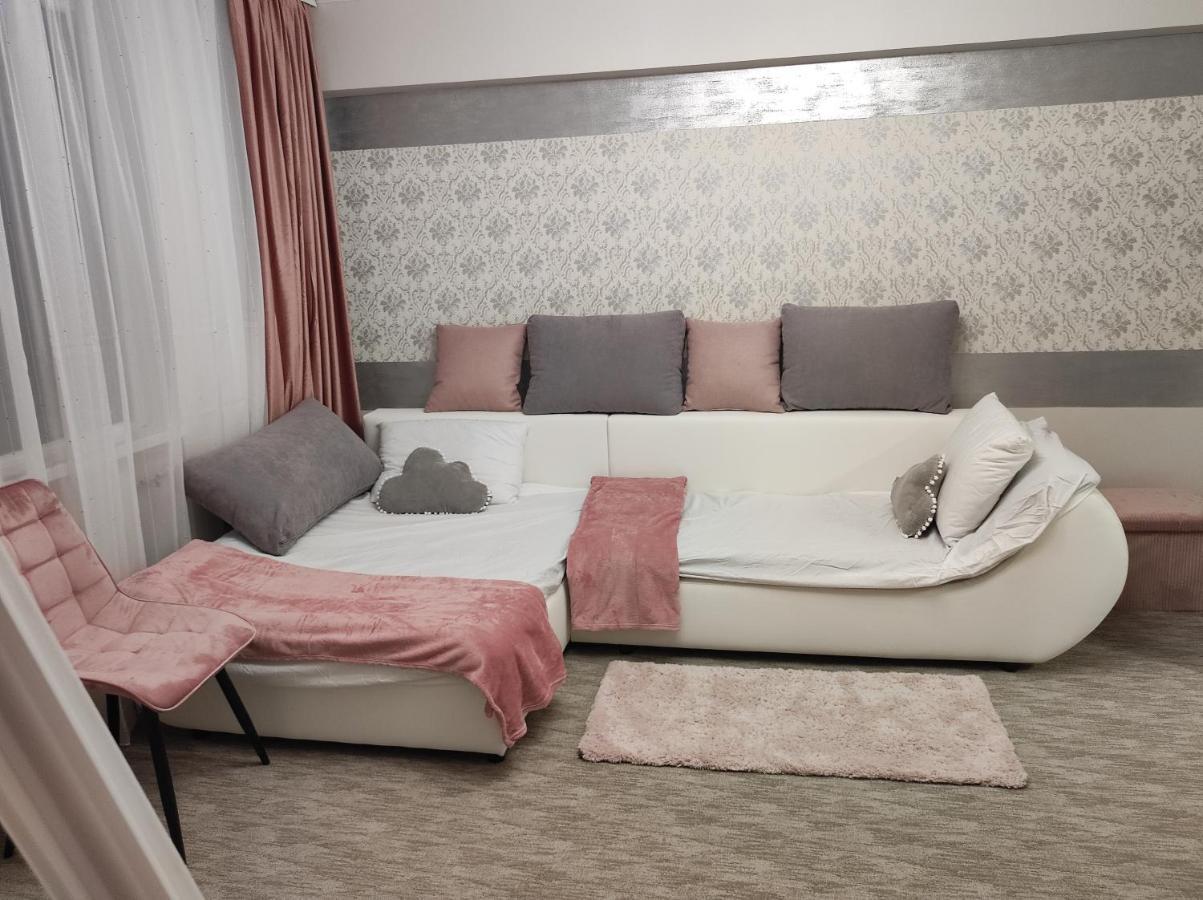 Midtown Apartment Oradea Exterior foto